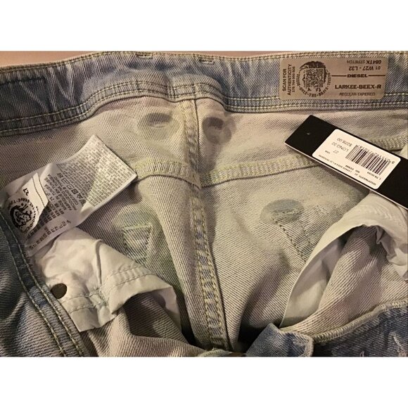 $228 Diesel Men's Larkee-Beex-R 084TK Regular Tapered Light Jeans Size W27 X L32 - Picture 12 of 12